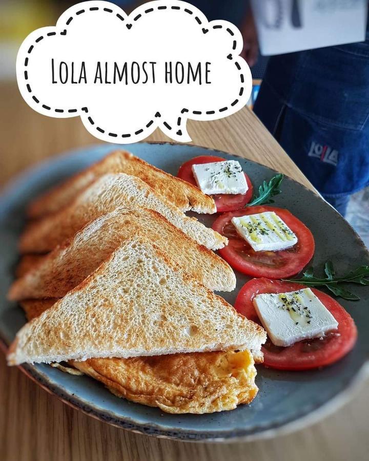 Lola Almost Home เบลเกรด ภายนอก รูปภาพ